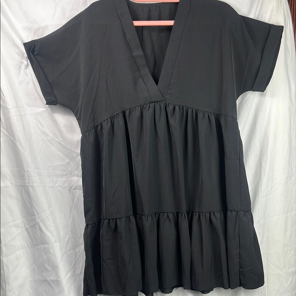 Chic Black V-Neck Dress